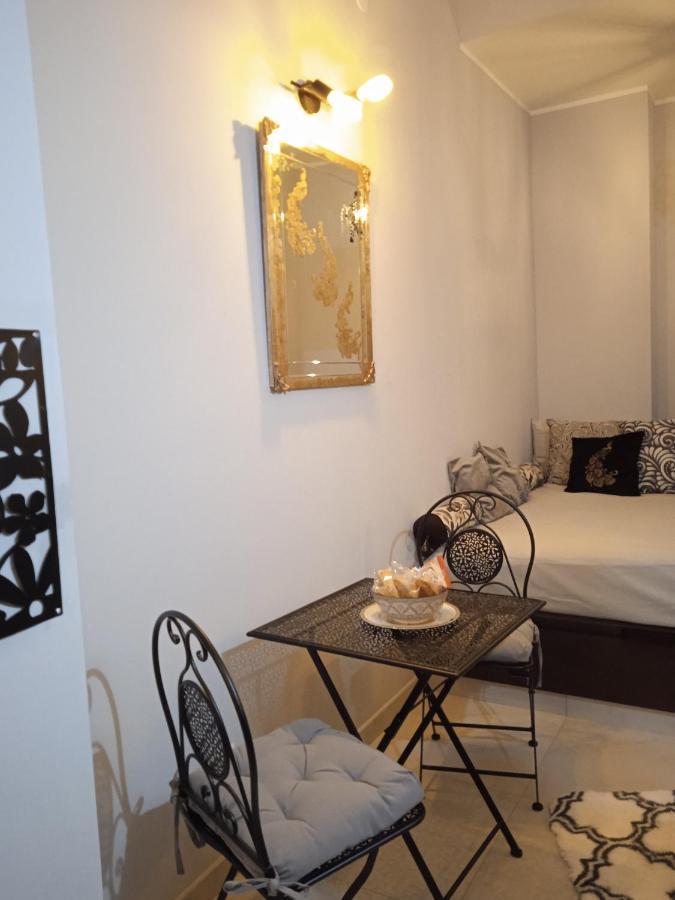 Bella 'Mbriana Apartment Наполи Екстериор снимка