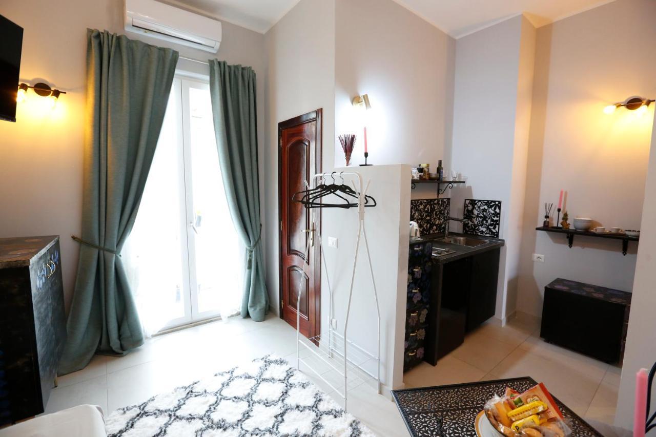 Bella 'Mbriana Apartment Наполи Екстериор снимка