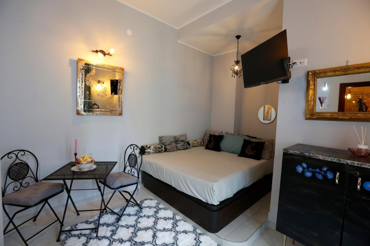 Bella 'Mbriana Apartment Наполи Екстериор снимка