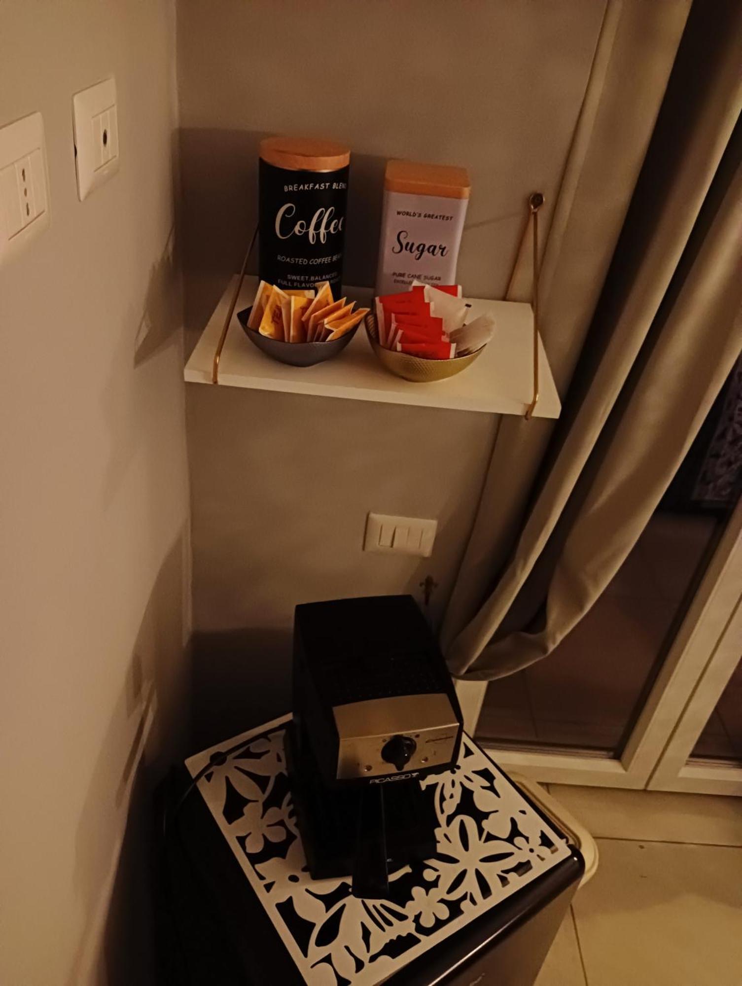 Bella 'Mbriana Apartment Наполи Стая снимка