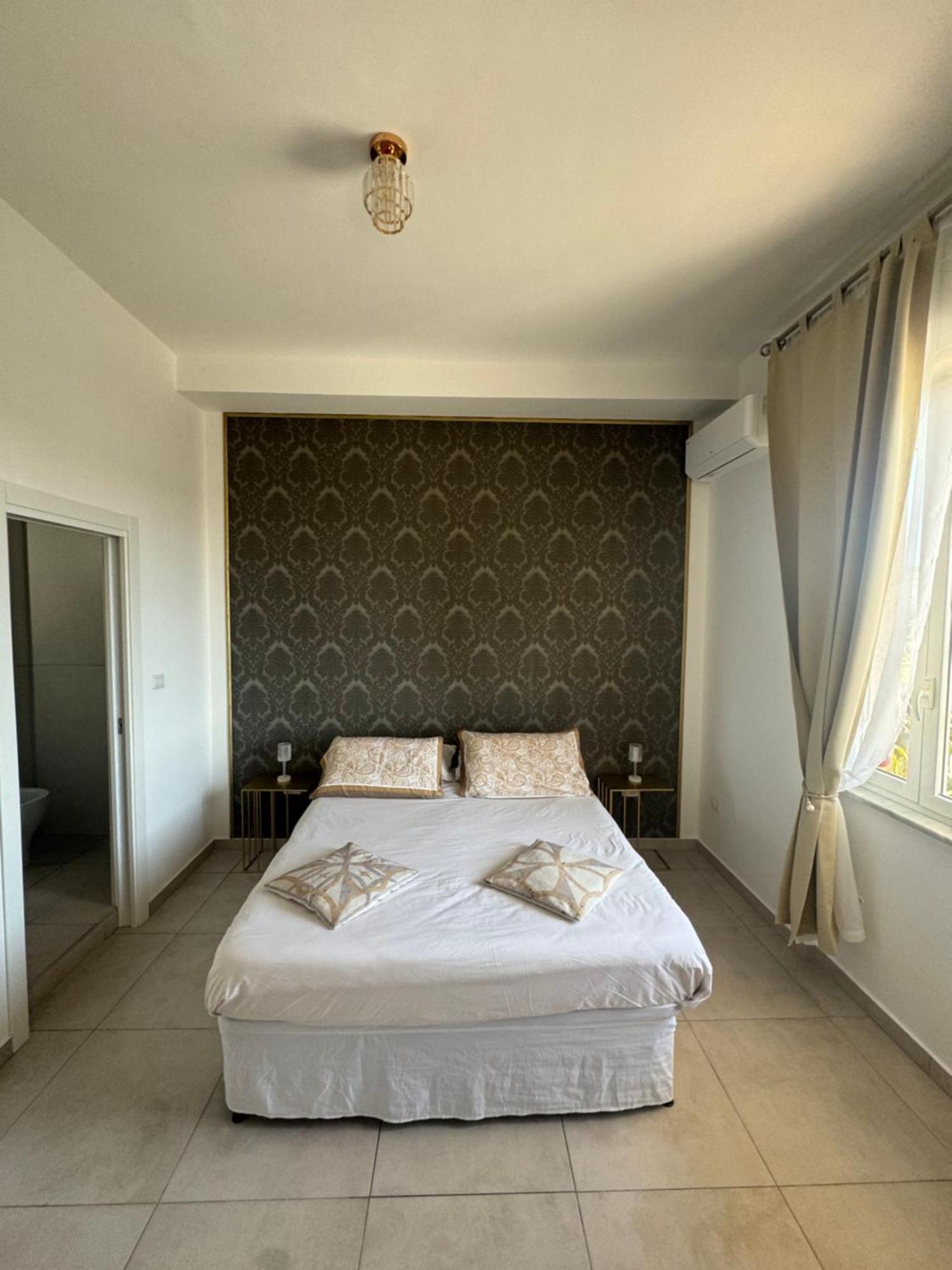 Bella 'Mbriana Apartment Наполи Екстериор снимка